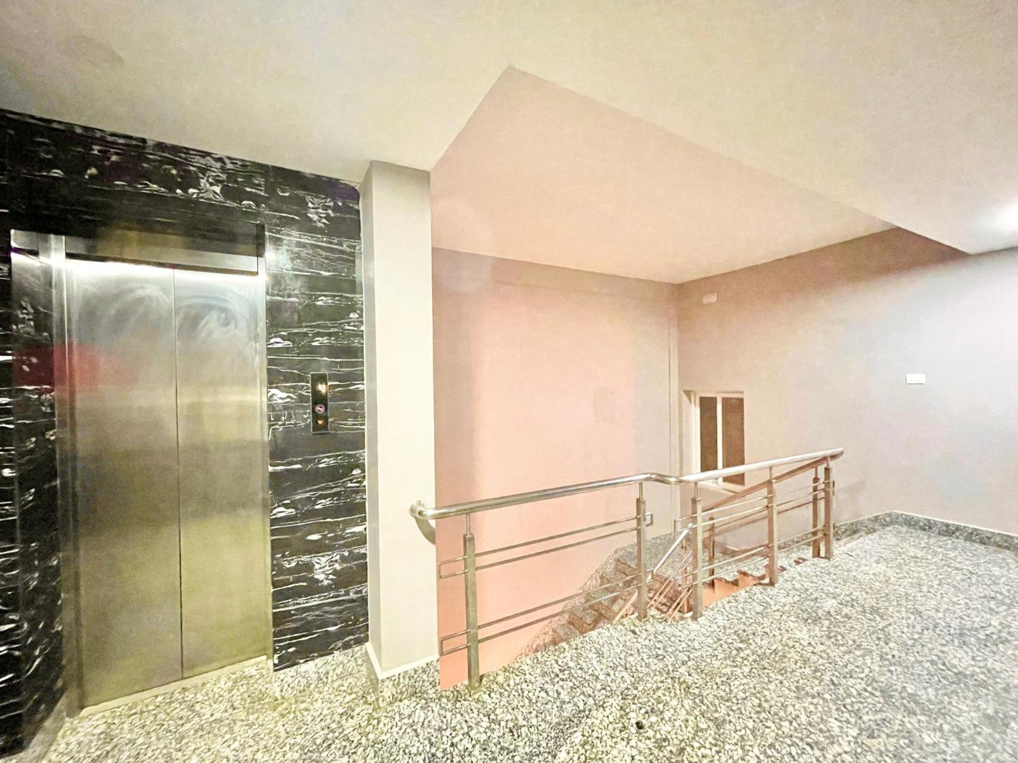 Hotel Rb International ! Puri Near-Sea-Beach-And-Temple Fully-Air-Conditioned-Hotel With-Lift-And-Card Payment Accepted-Parking-Facility, Best Hotel In Пури Екстериор снимка