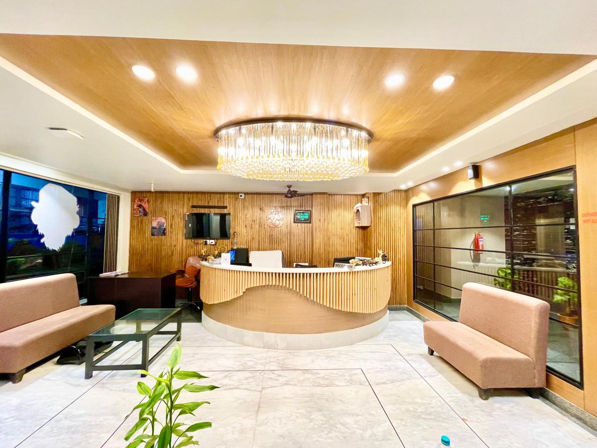 Hotel Rb International ! Puri Near-Sea-Beach-And-Temple Fully-Air-Conditioned-Hotel With-Lift-And-Card Payment Accepted-Parking-Facility, Best Hotel In Пури Екстериор снимка