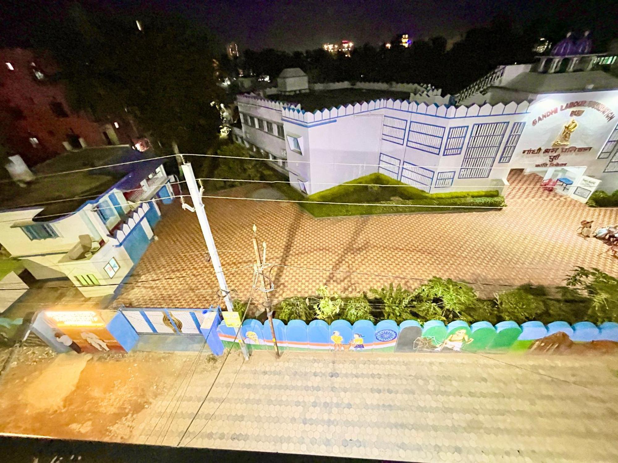Hotel Rb International ! Puri Near-Sea-Beach-And-Temple Fully-Air-Conditioned-Hotel With-Lift-And-Card Payment Accepted-Parking-Facility, Best Hotel In Пури Екстериор снимка