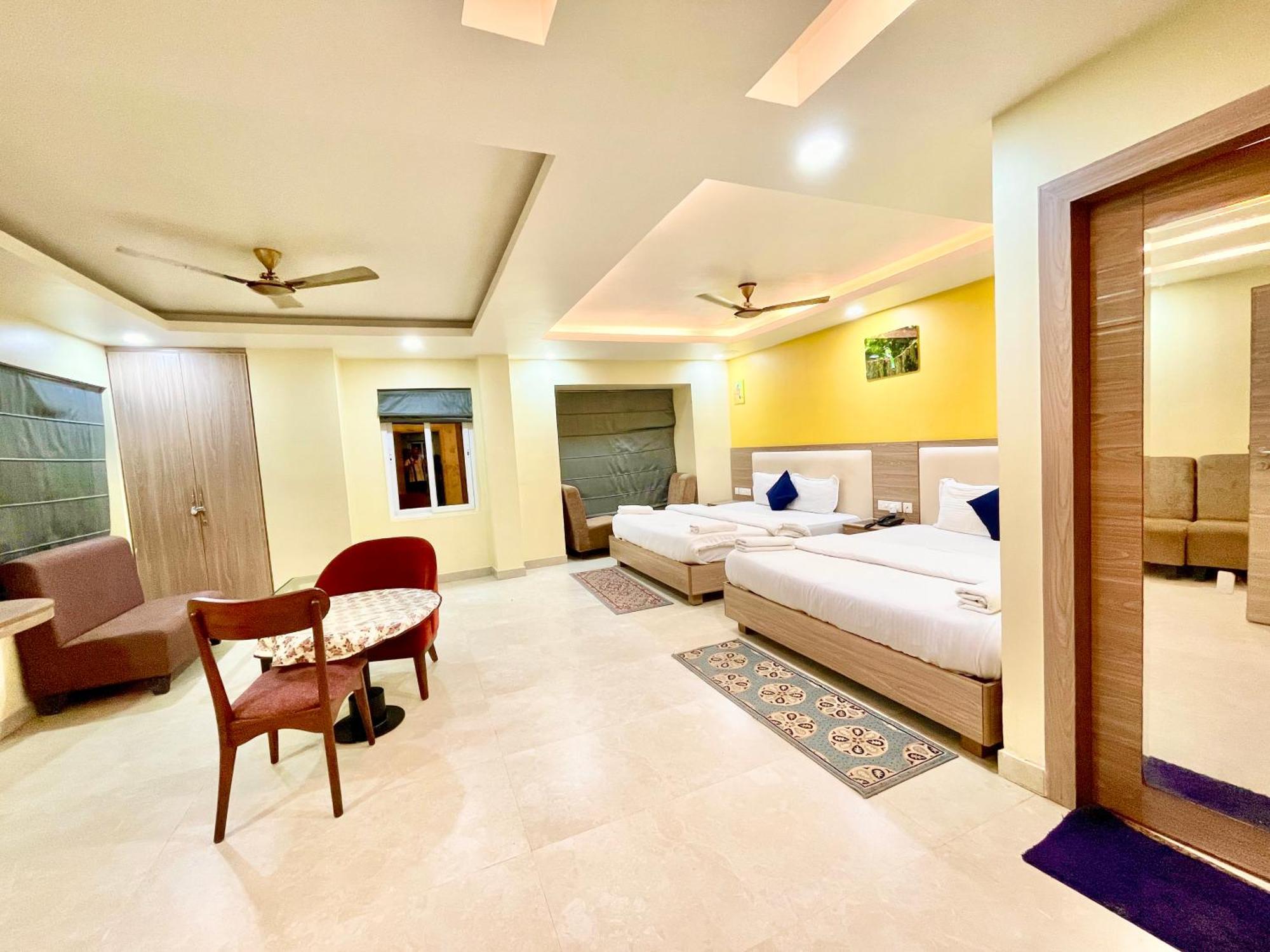 Hotel Rb International ! Puri Near-Sea-Beach-And-Temple Fully-Air-Conditioned-Hotel With-Lift-And-Card Payment Accepted-Parking-Facility, Best Hotel In Пури Екстериор снимка