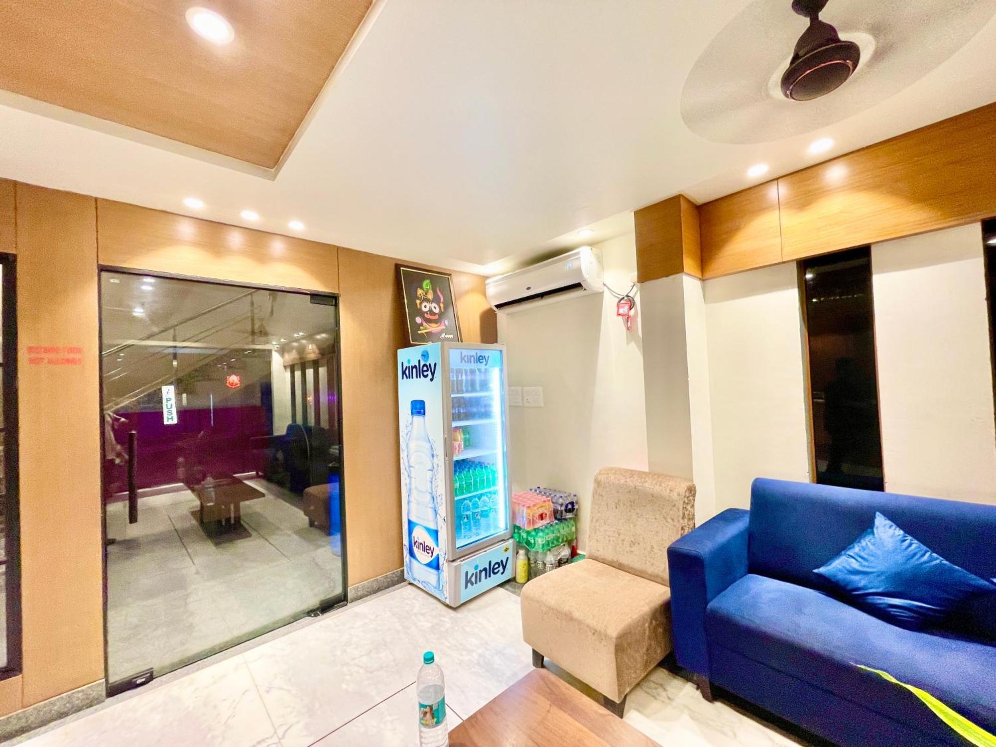Hotel Rb International ! Puri Near-Sea-Beach-And-Temple Fully-Air-Conditioned-Hotel With-Lift-And-Card Payment Accepted-Parking-Facility, Best Hotel In Пури Екстериор снимка