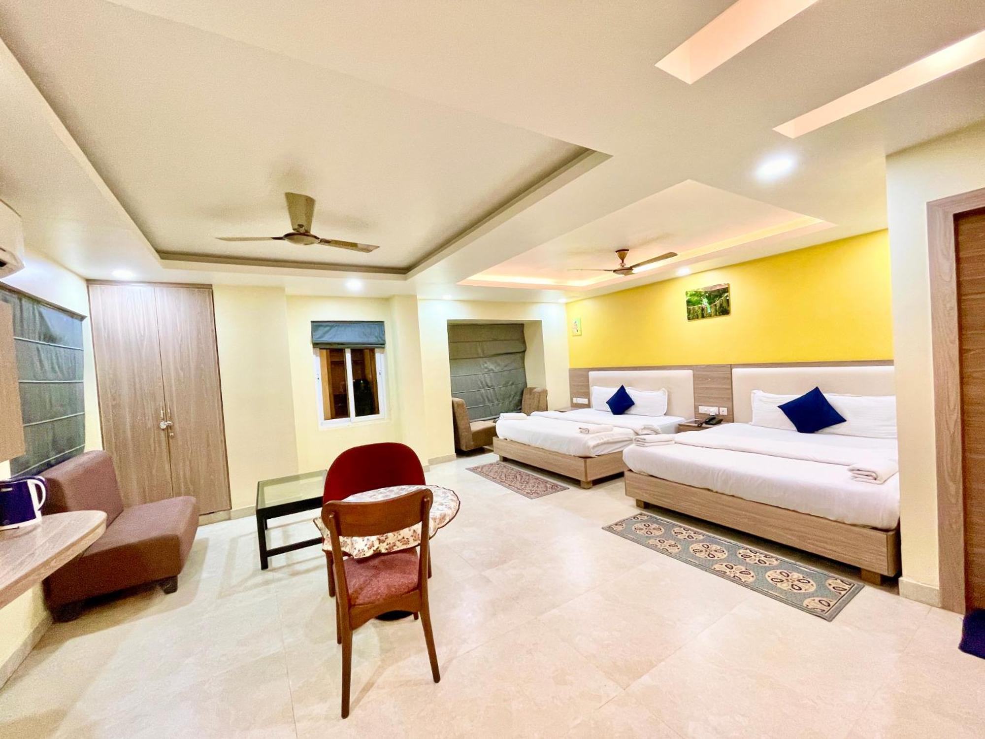 Hotel Rb International ! Puri Near-Sea-Beach-And-Temple Fully-Air-Conditioned-Hotel With-Lift-And-Card Payment Accepted-Parking-Facility, Best Hotel In Пури Екстериор снимка