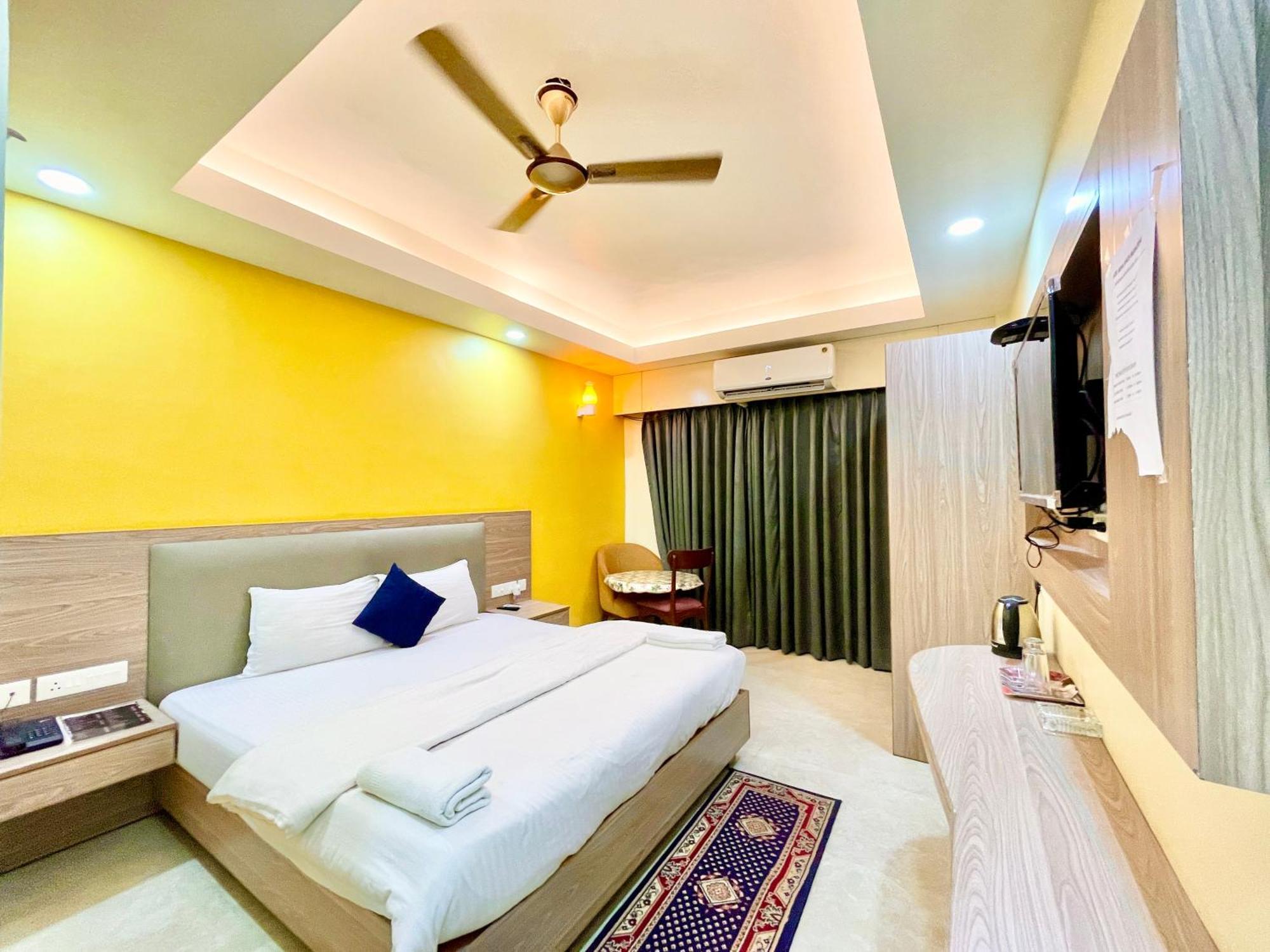 Hotel Rb International ! Puri Near-Sea-Beach-And-Temple Fully-Air-Conditioned-Hotel With-Lift-And-Card Payment Accepted-Parking-Facility, Best Hotel In Пури Екстериор снимка