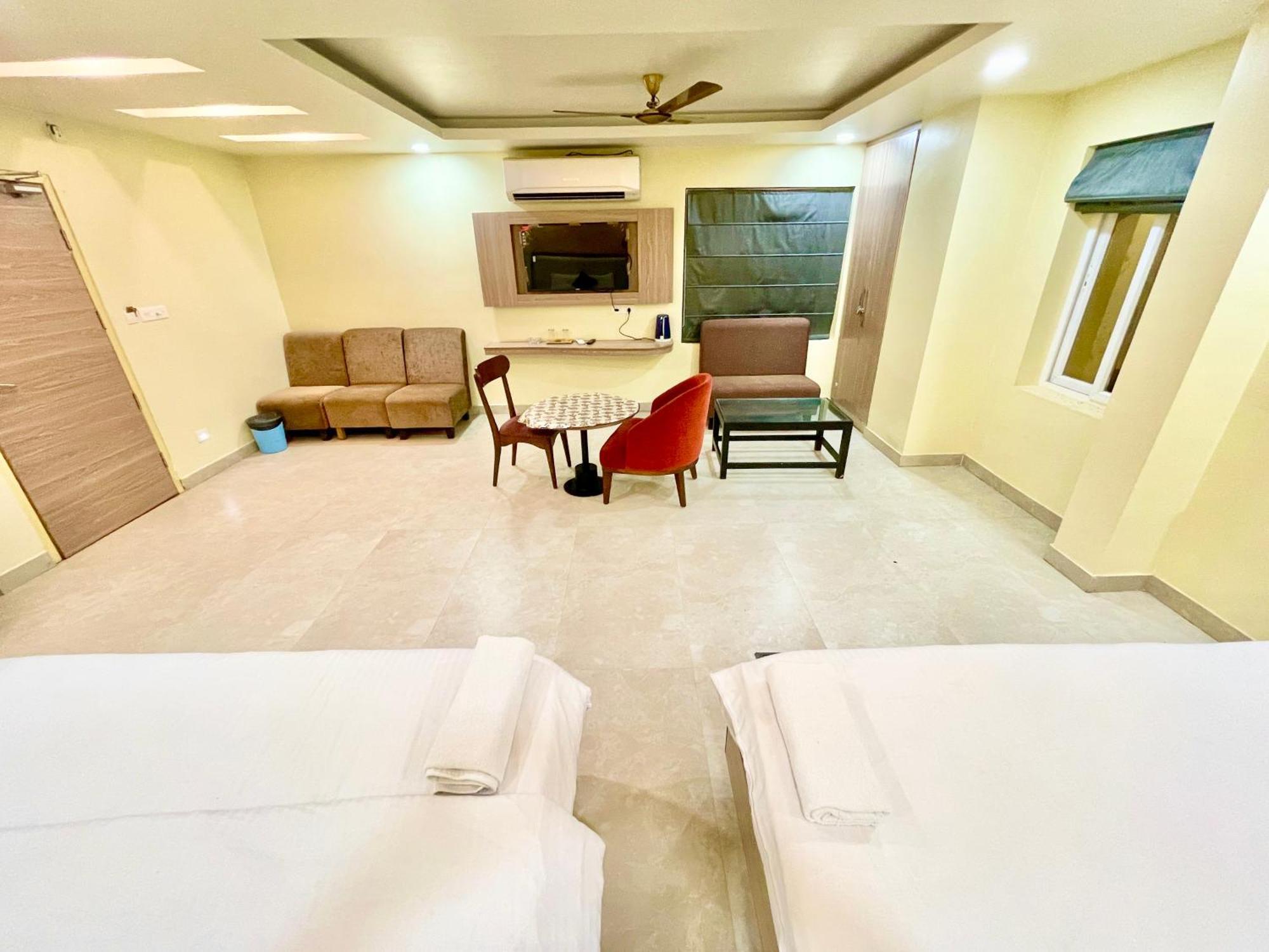Hotel Rb International ! Puri Near-Sea-Beach-And-Temple Fully-Air-Conditioned-Hotel With-Lift-And-Card Payment Accepted-Parking-Facility, Best Hotel In Пури Екстериор снимка