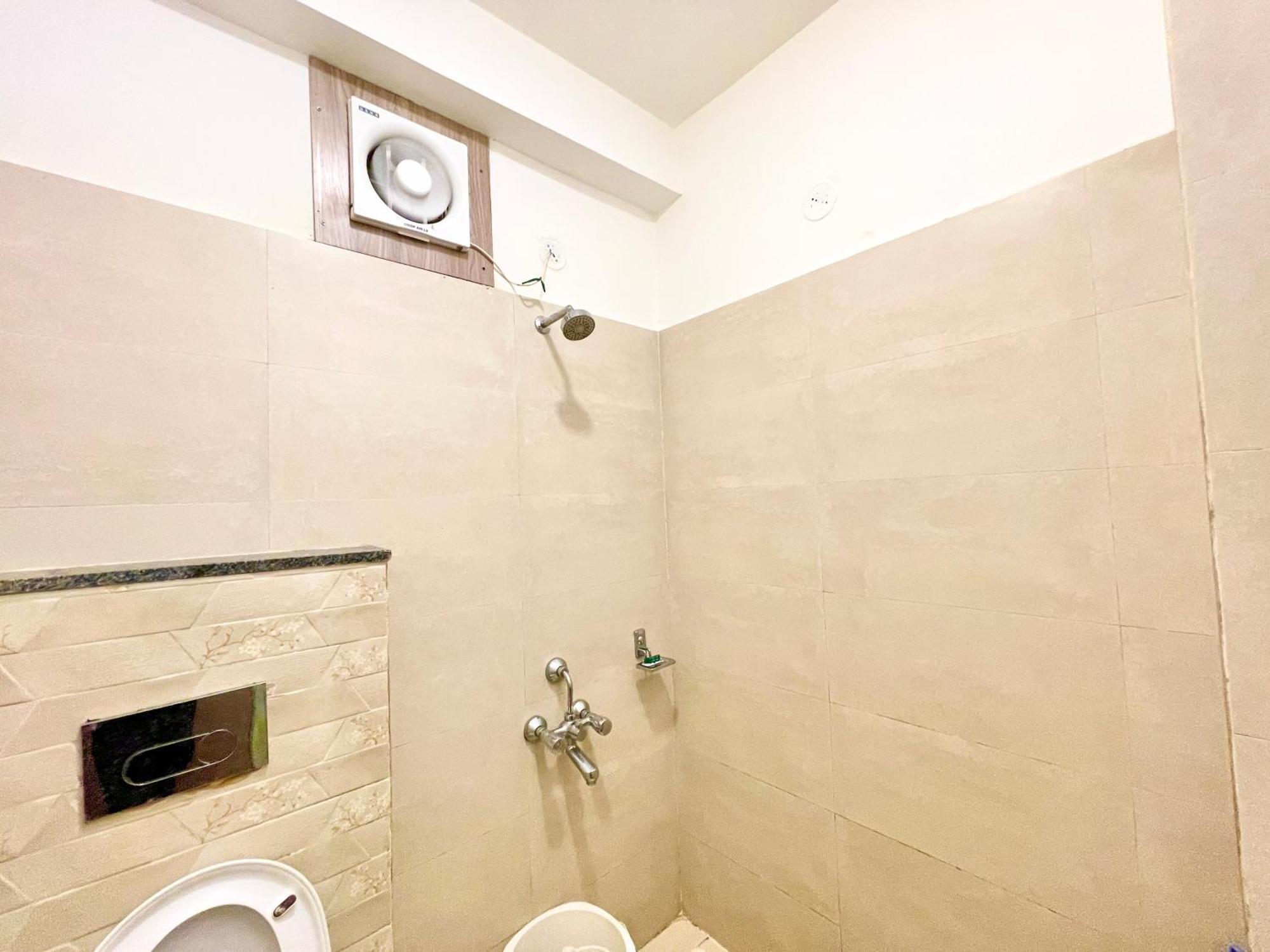 Hotel Rb International ! Puri Near-Sea-Beach-And-Temple Fully-Air-Conditioned-Hotel With-Lift-And-Card Payment Accepted-Parking-Facility, Best Hotel In Пури Екстериор снимка