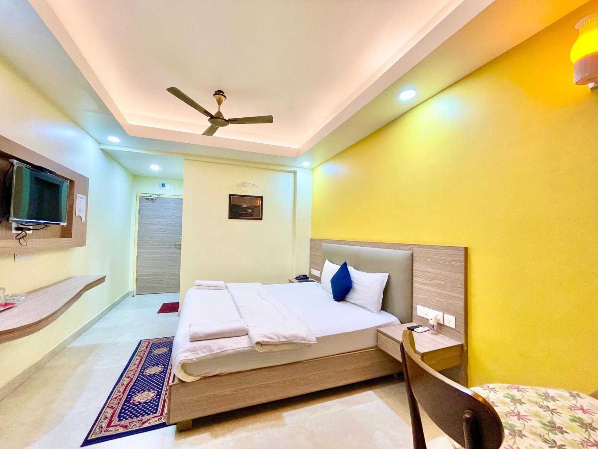 Hotel Rb International ! Puri Near-Sea-Beach-And-Temple Fully-Air-Conditioned-Hotel With-Lift-And-Card Payment Accepted-Parking-Facility, Best Hotel In Пури Екстериор снимка