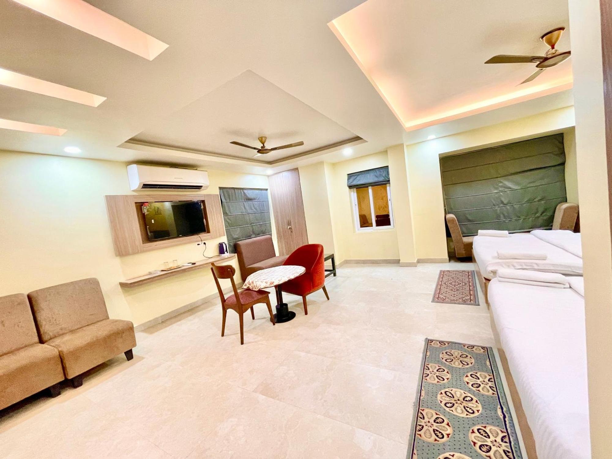 Hotel Rb International ! Puri Near-Sea-Beach-And-Temple Fully-Air-Conditioned-Hotel With-Lift-And-Card Payment Accepted-Parking-Facility, Best Hotel In Пури Екстериор снимка